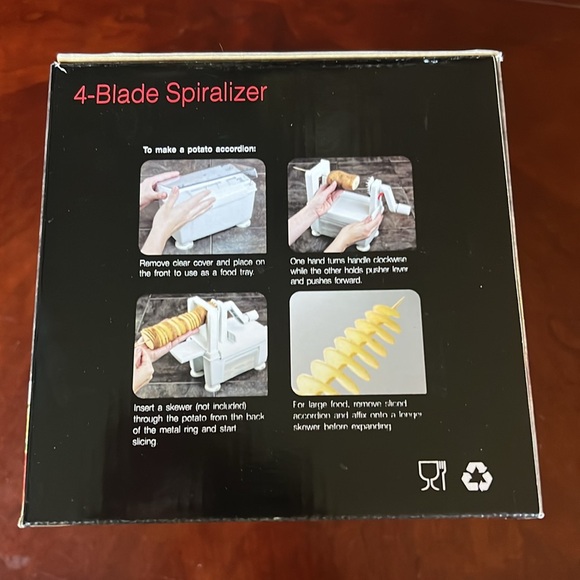 Paderno 4-Blade Spiralizer - Picture 2 of 7
